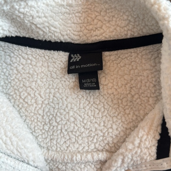 All in Motion lightweight Sherpa jacket. Girls size medium (8/10). - Picture 3 of 4